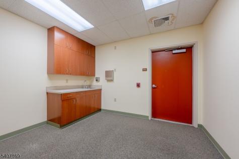 1000 Coventry Drive Lopatcong NJ 08865