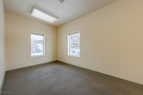 1000 Coventry Drive Lopatcong NJ 08865