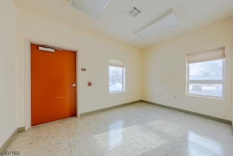1000 Coventry Drive Lopatcong NJ 08865