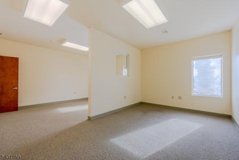 1000 Coventry Drive Lopatcong NJ 08865