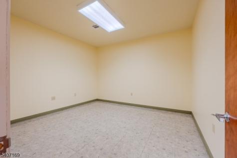 1000 Coventry Drive Lopatcong NJ 08865