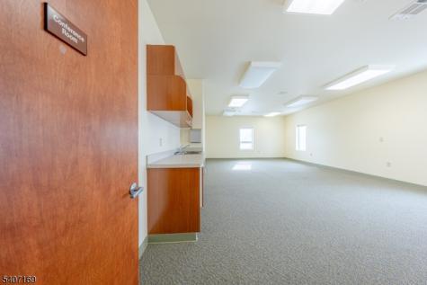 1000 Coventry Drive Lopatcong NJ 08865