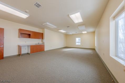 1000 Coventry Drive Lopatcong NJ 08865