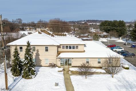 1000 Coventry Drive Lopatcong NJ 08865