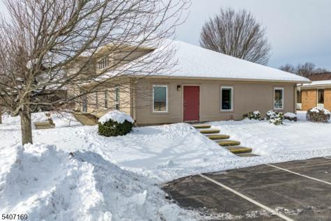 1000 Coventry Drive Lopatcong NJ 08865
