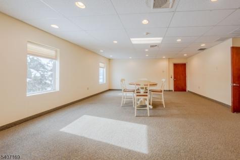 1000 Coventry Drive Lopatcong NJ 08865