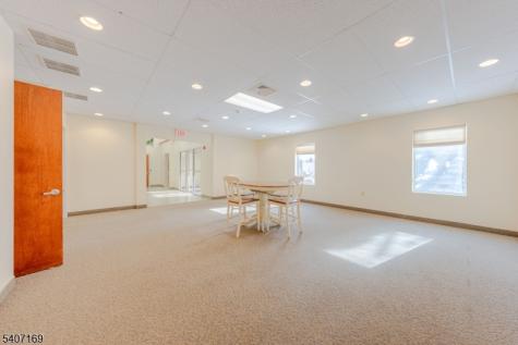 1000 Coventry Drive Lopatcong NJ 08865