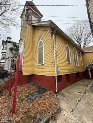 17 Alexander Street Newark NJ 07106