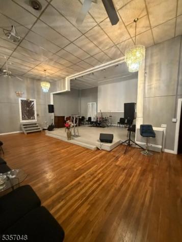 17 Alexander Street Newark NJ 07106