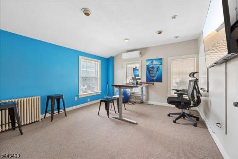 6 Leigh Street Clinton NJ 08809