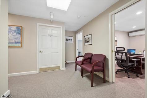 6 Leigh Street Clinton NJ 08809
