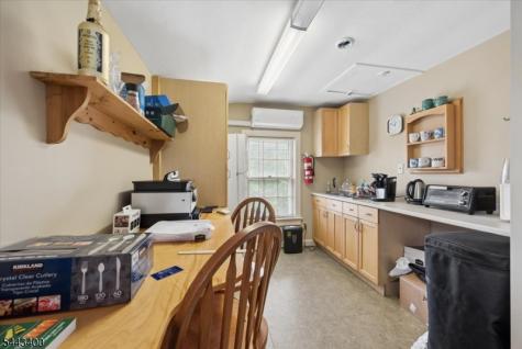 6 Leigh Street Clinton NJ 08809