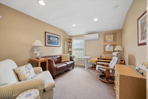 6 Leigh Street Clinton NJ 08809