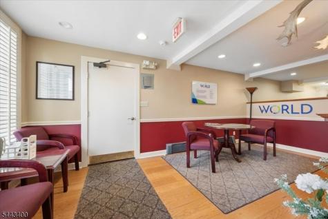 6 Leigh Street Clinton NJ 08809