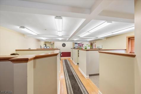 6 Leigh Street Clinton NJ 08809