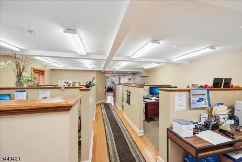 6 Leigh Street Clinton NJ 08809