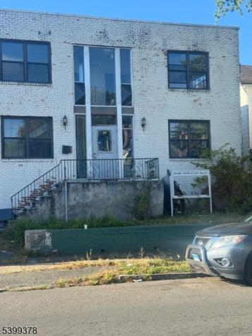 61 Lincoln Street East Orange NJ 07017