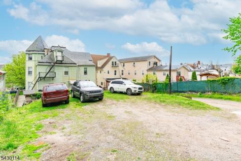 464 Summer Avenue Newark NJ 07104