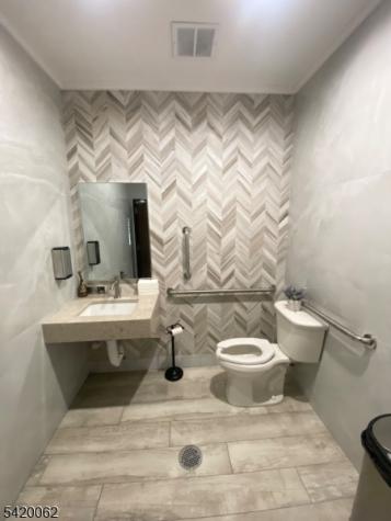 897 Ringwood Avenue Wanaque NJ 07420