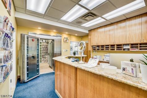 3055 Route 27 Franklin NJ 08823