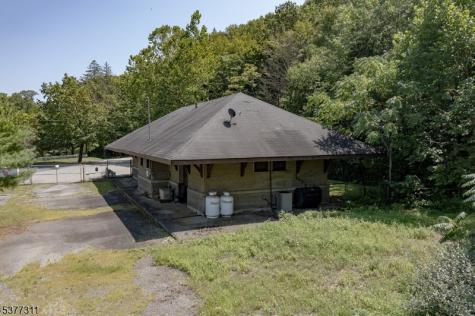 48 Hope Road Blairstown NJ 07825