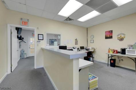 1033 Clifton Avenue Clifton NJ 07013