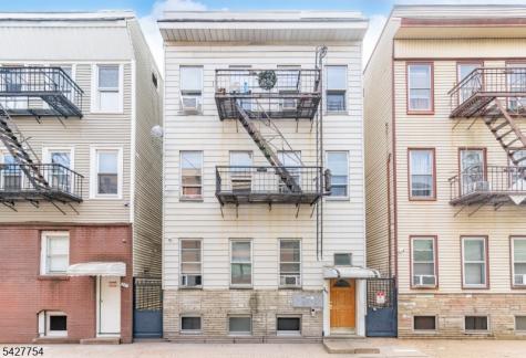 369 E Kinney Street Newark NJ 07105