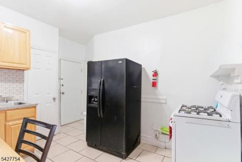 369 E Kinney Street Newark NJ 07105