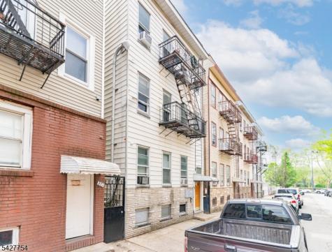 369 E Kinney Street Newark NJ 07105