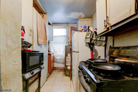 122 16TH Avenue Paterson NJ 07501