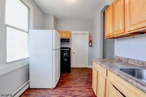 122 16TH Avenue Paterson NJ 07501