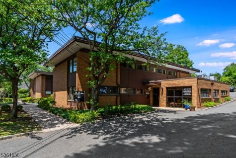 8 Shunpike Road Madison NJ 07940