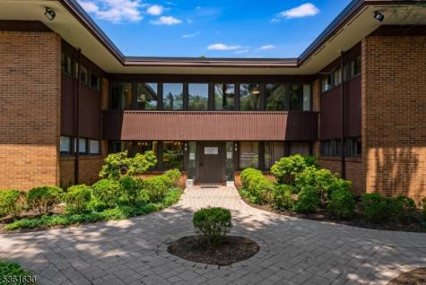 8 Shunpike Road Madison NJ 07940