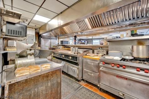 864 Us Highway 22 North Plainfield NJ 07060