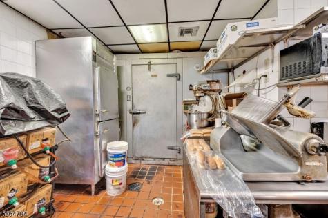 864 Us Highway 22 North Plainfield NJ 07060