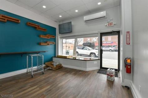 119 Ampere Parkway East Orange NJ 07017