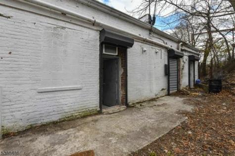 119 Ampere Parkway East Orange NJ 07017