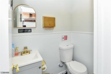 119 Ampere Parkway East Orange NJ 07017