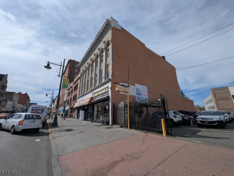 203 Market Street Paterson NJ 07505