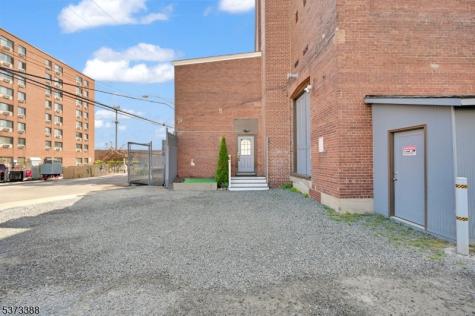 39 W Black Well Street Abcde Dover NJ 07801