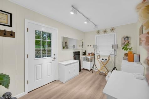 857 Pompton Avenue Cedar Grove NJ 07009