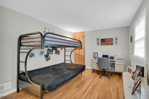 857 Pompton Avenue Cedar Grove NJ 07009