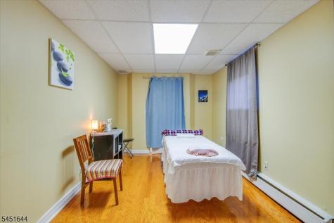 383 Northfield Avenue West Orange NJ 07052