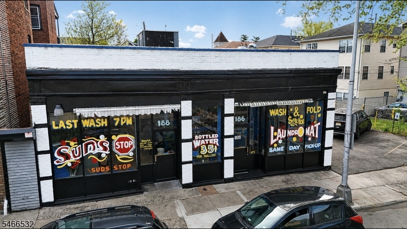 186 N Park Street East Orange NJ 07017