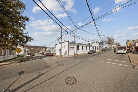 246 Paterson Avenue Paterson NJ 07502