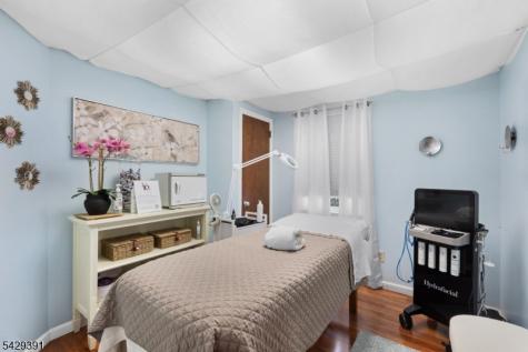19 E Main Street Mendham NJ 07945