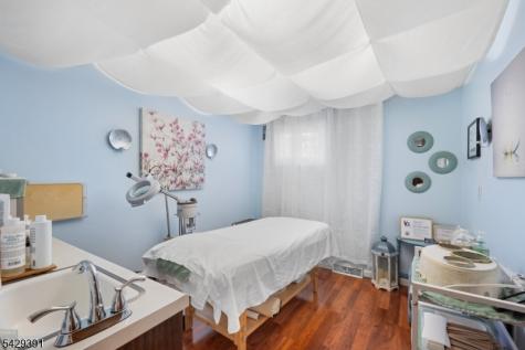 19 E Main Street Mendham NJ 07945
