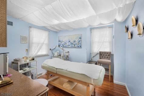 19 E Main Street Mendham NJ 07945