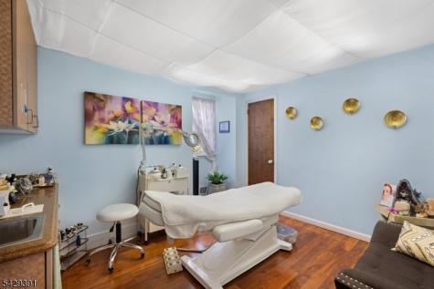 19 E Main Street Mendham NJ 07945