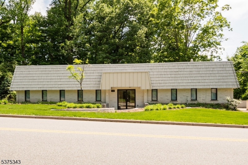 132 W Greenbrook Road North Caldwell NJ 07006